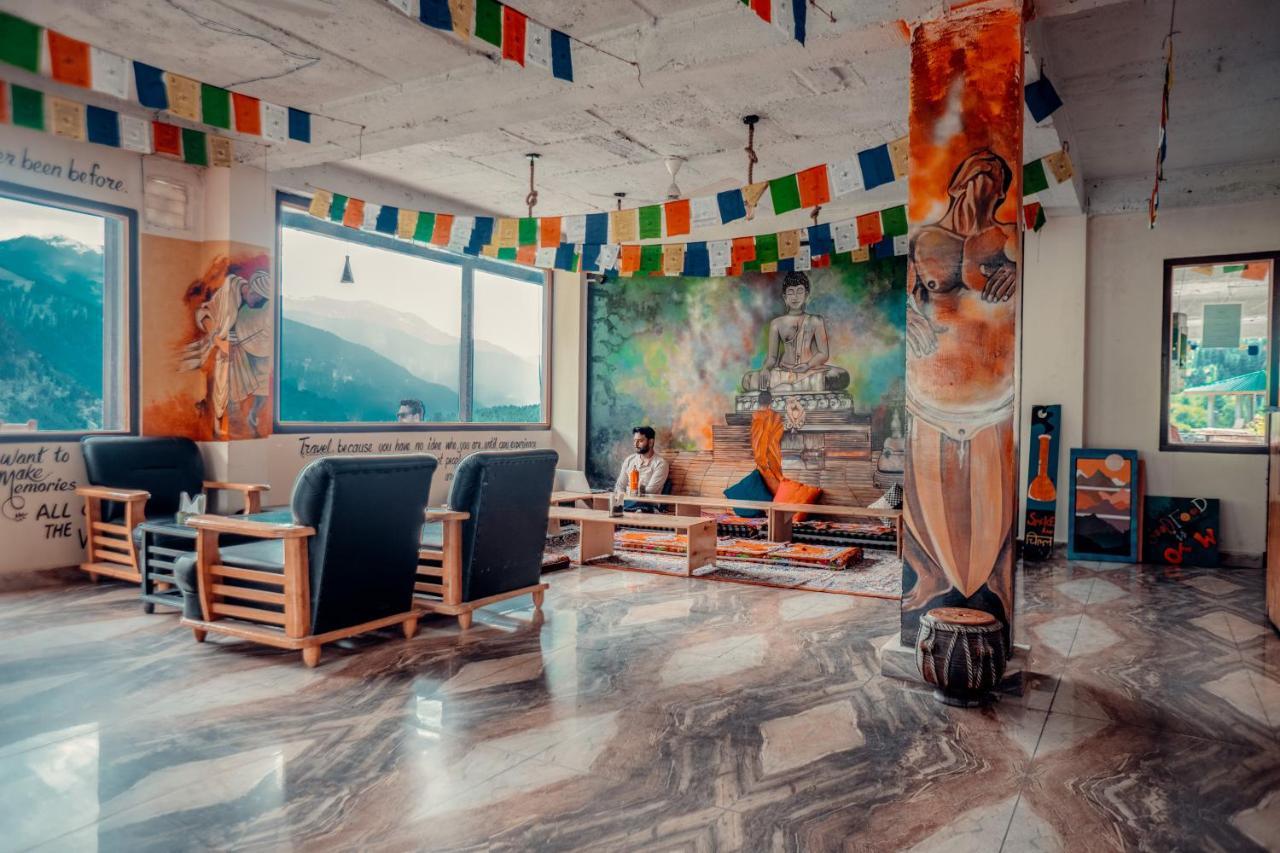 Cafe Monkbase- Food And Stay 马拉里 外观 照片
