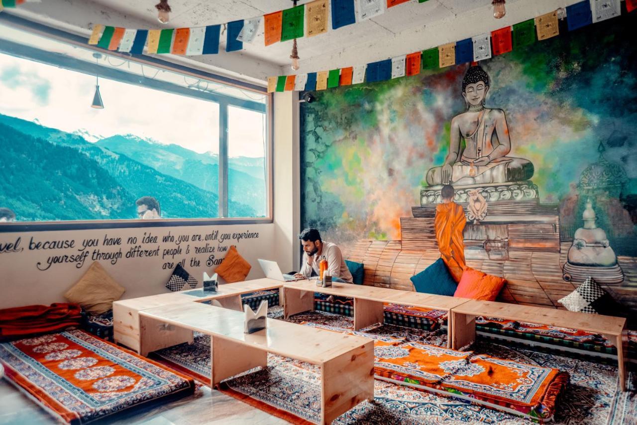 Cafe Monkbase- Food And Stay 马拉里 外观 照片